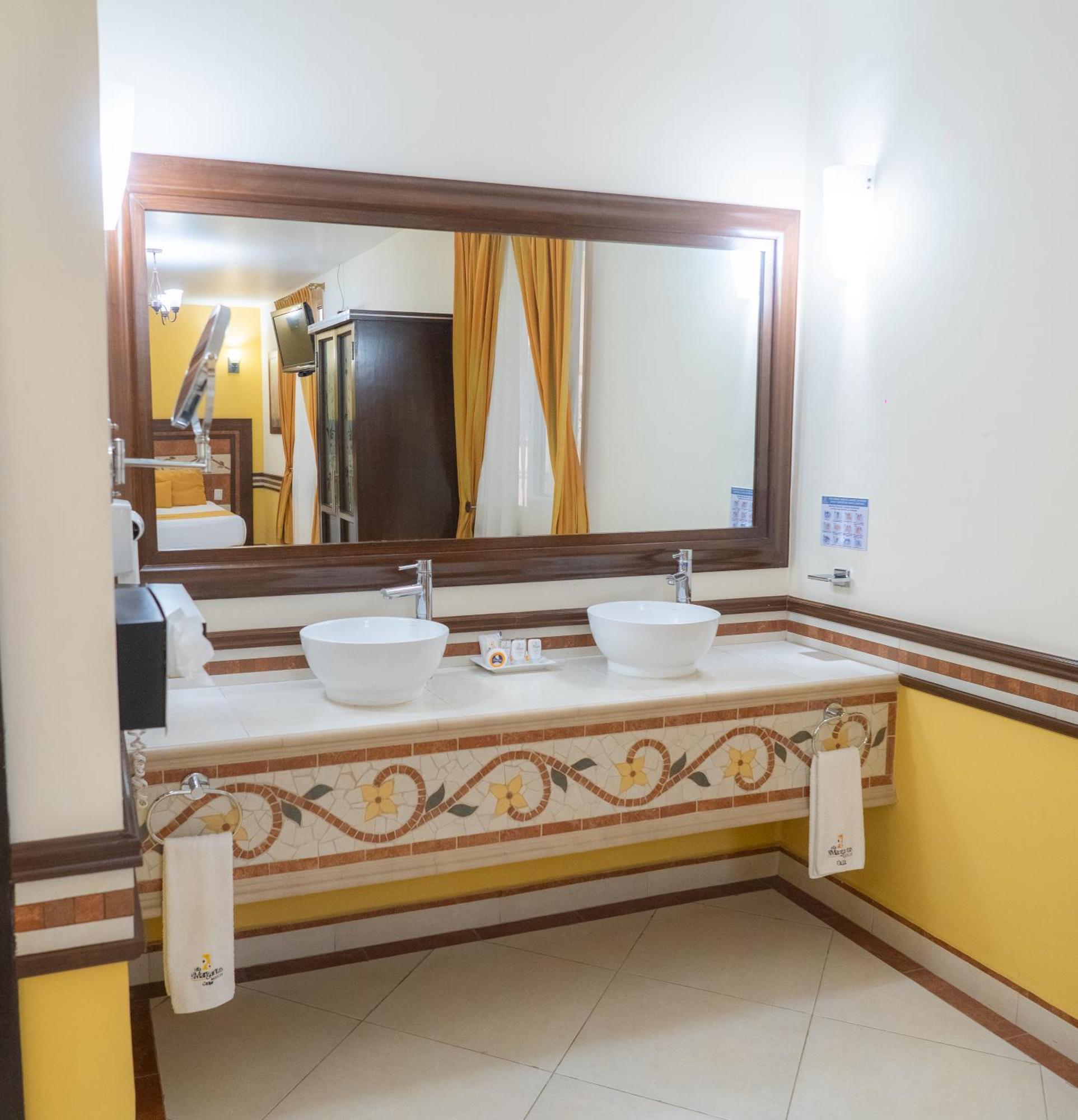 Centro Margaritas Hotel 4*